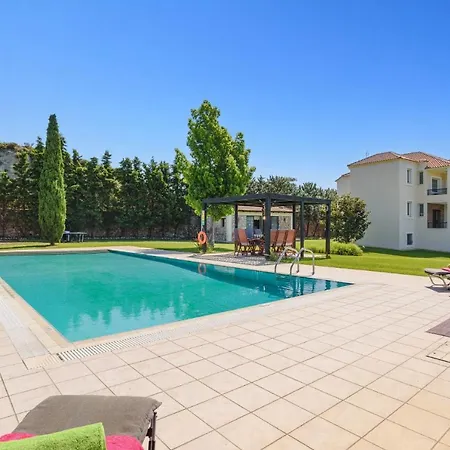 Villa Amarandes By